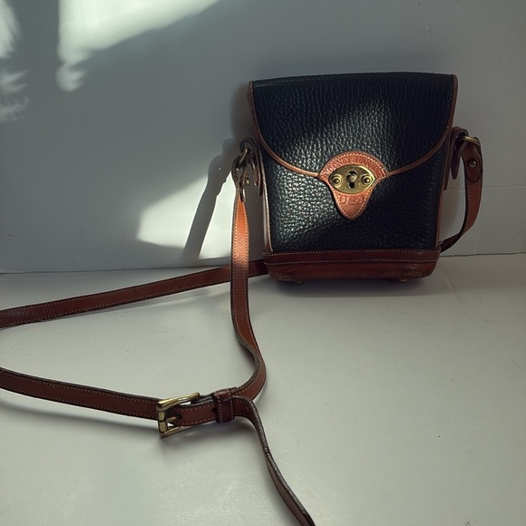 Vintage Dooney & Bourke black leather brown strap and accent mini crossbody - Picture 16 of 16